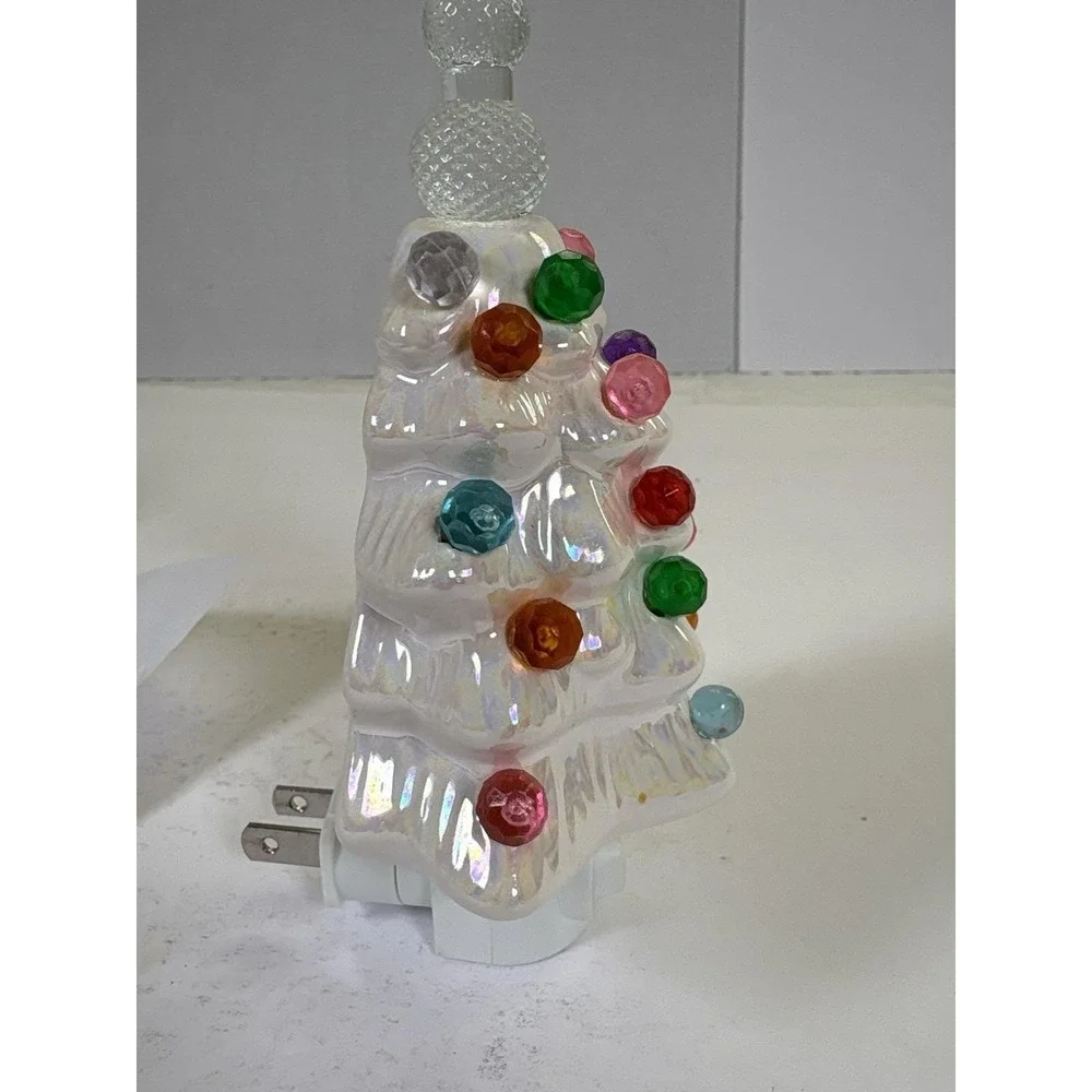 Ceramic Christmas Tree Night Light With Plastic Bulbs